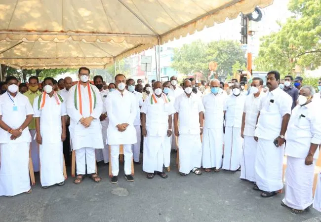 dmk and congress party alliance puducherry congress leader incident  